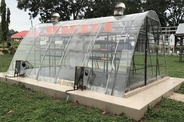 Marquesina (parabolic solar dryer)